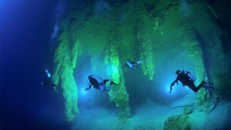 Deep into the Great Blue Hole in Belize